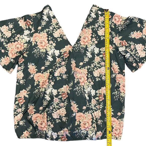 Bloomchic Short Sleeve Green Pink Floral V Neck Wrap Shirt Size 10 - Picture 4 of 5